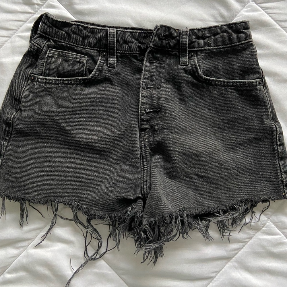 Forever 21 off- black shorts